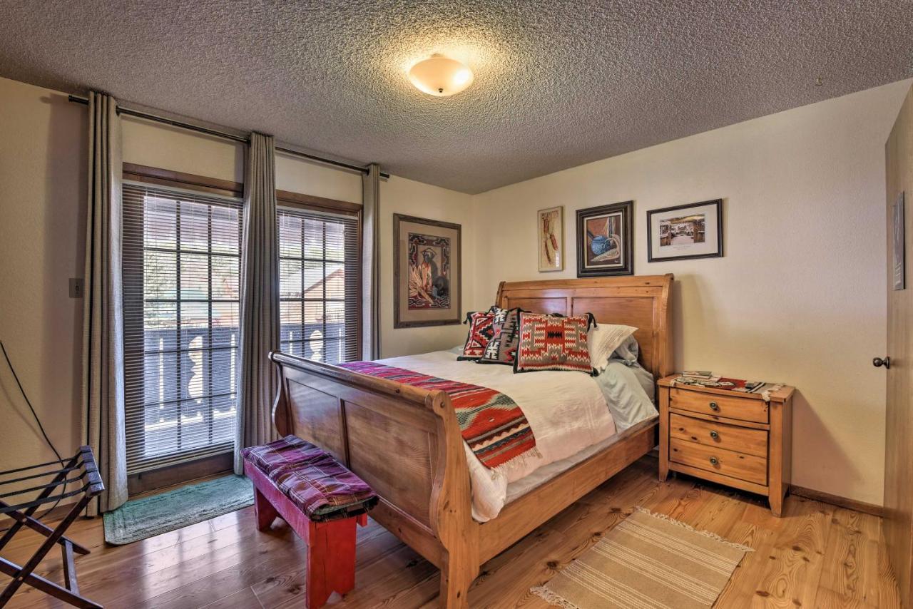 Downtown Red River Retreat With Mtn Views And Yard Exterior photo